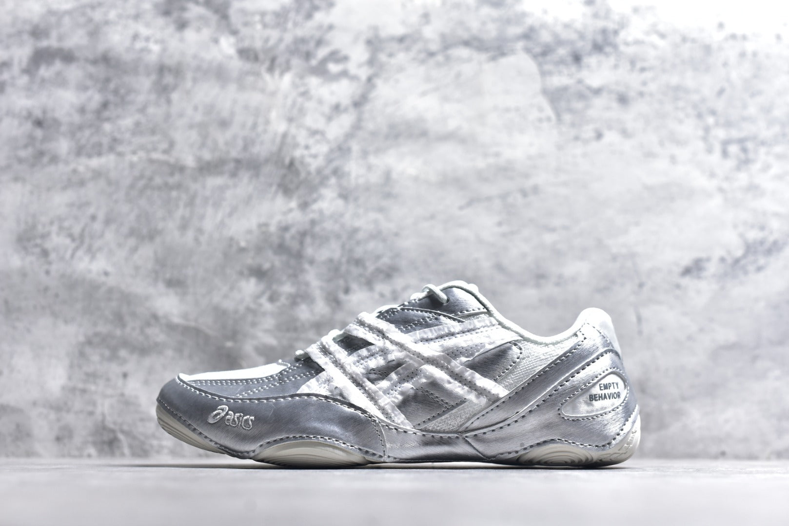 ASICS Hypersync Low-Top Trainer — Silver / White (Women’s)