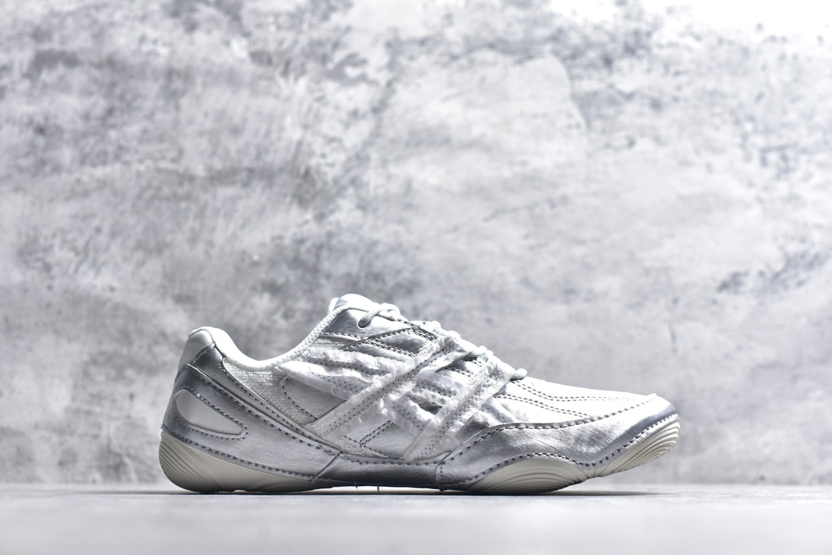 ASICS Hypersync Low-Top Trainer — Silver / White (Women’s)