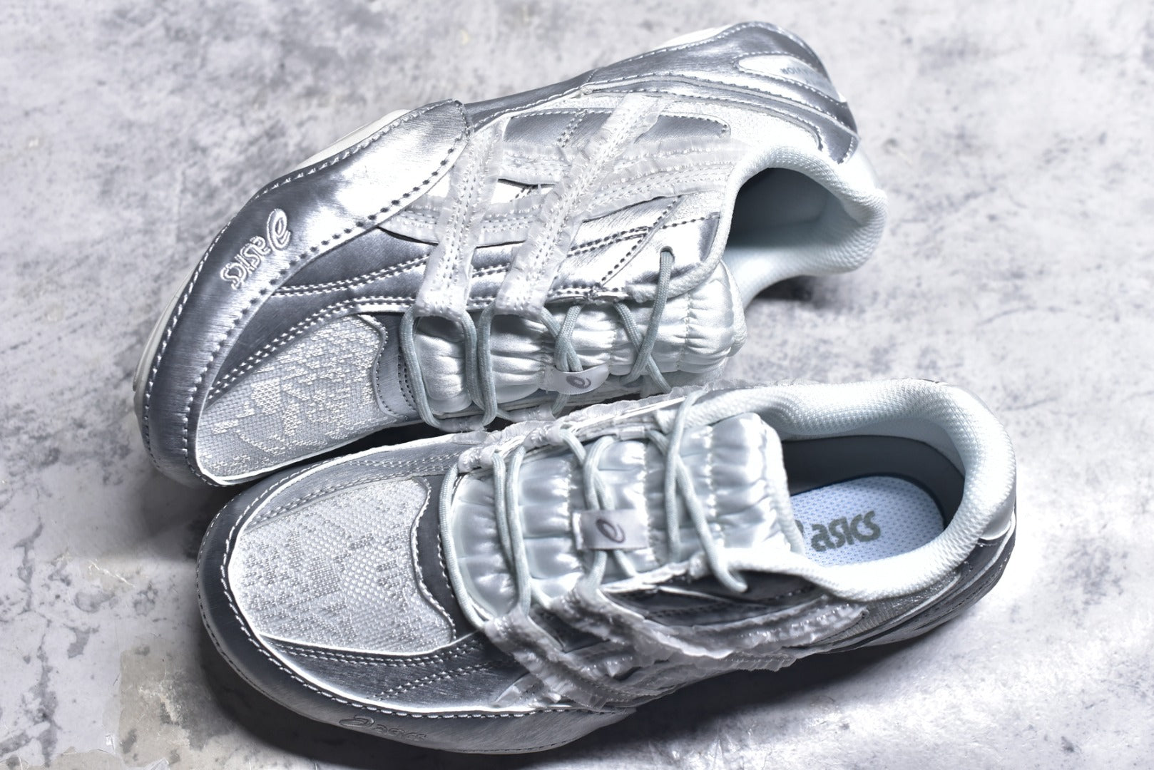 ASICS Hypersync Low-Top Trainer — Silver / White (Women’s)