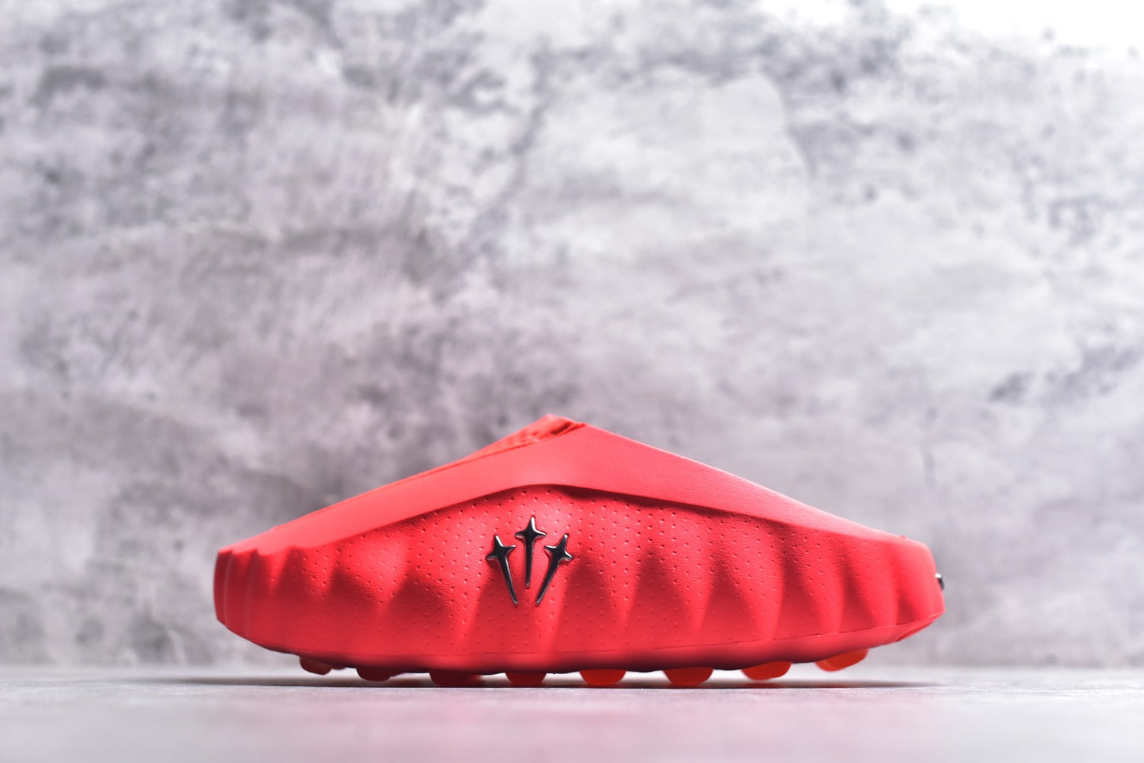 Nike Mind 001 — University Red