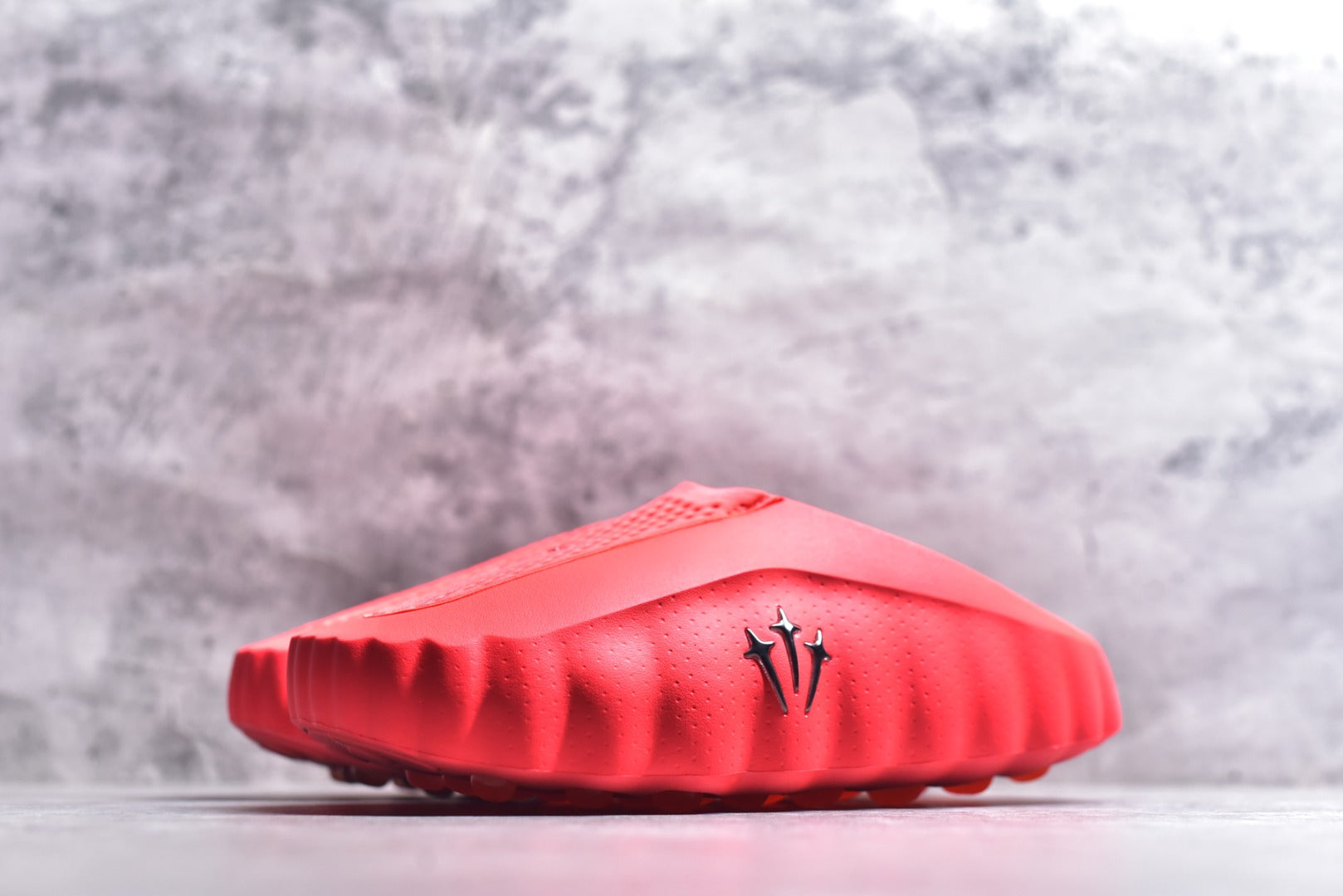 Nike Mind 001 — University Red