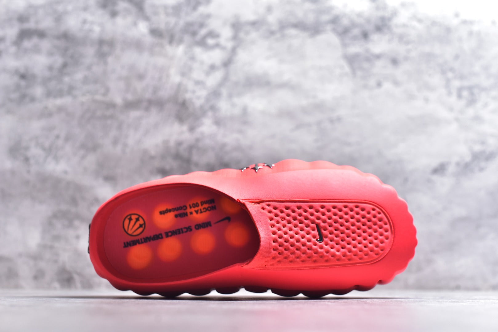Nike Mind 001 — University Red