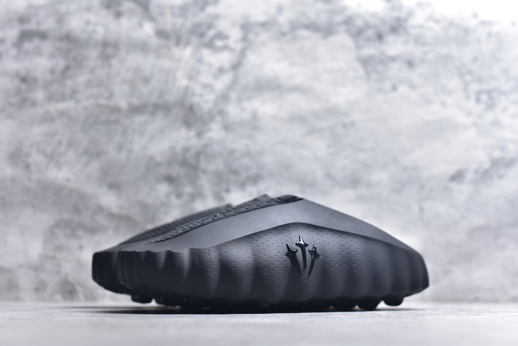 Nike Mind 001 — Triple Black