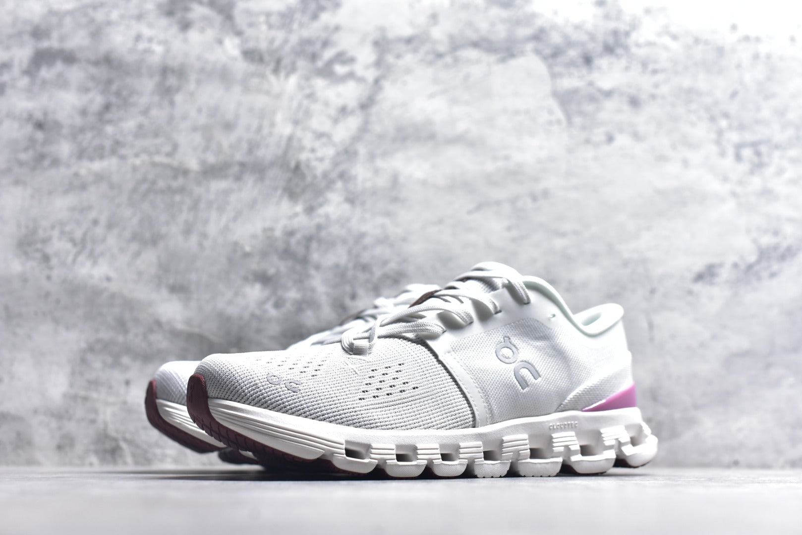 On Cloud X 4 — White / Heather / Mauve
