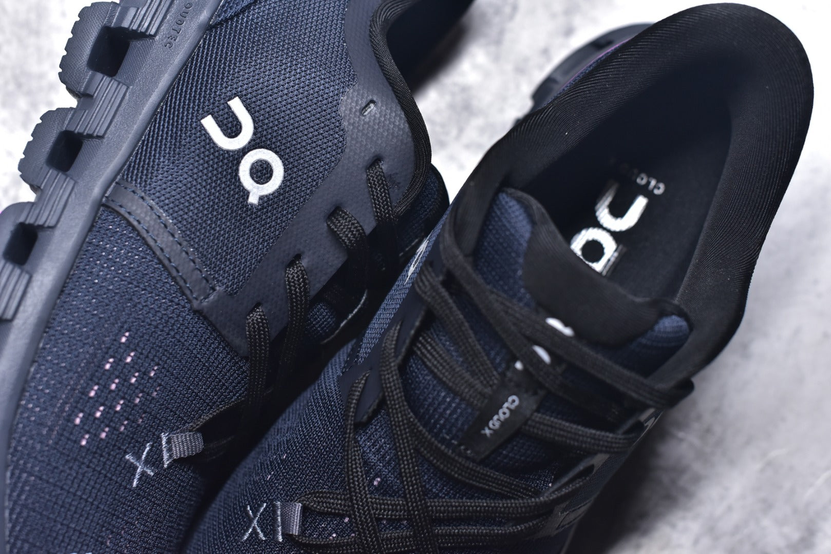 On Cloud X 4 — Black / Magenta