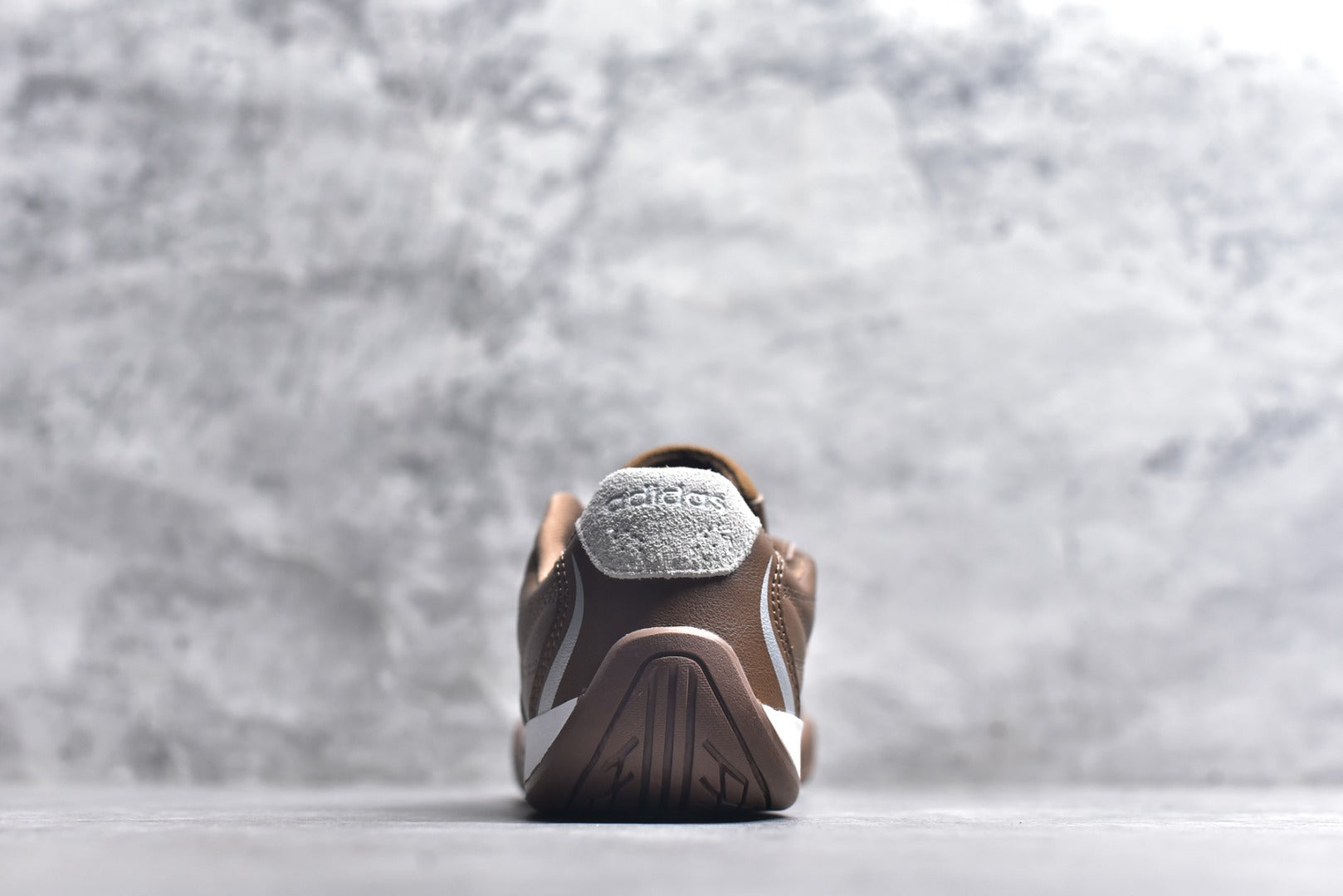 Adidas Adipista — Earth Brown / White / Gum
