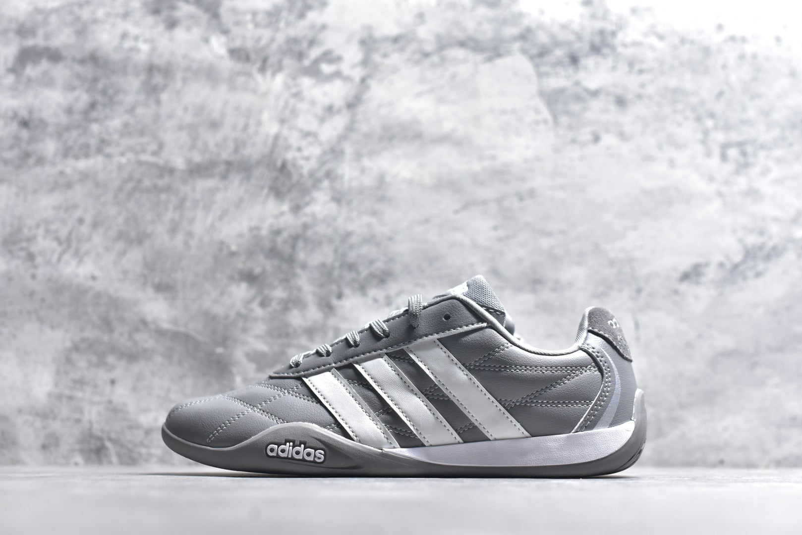 Adidas Adipista — Grey / White / Grey Gum