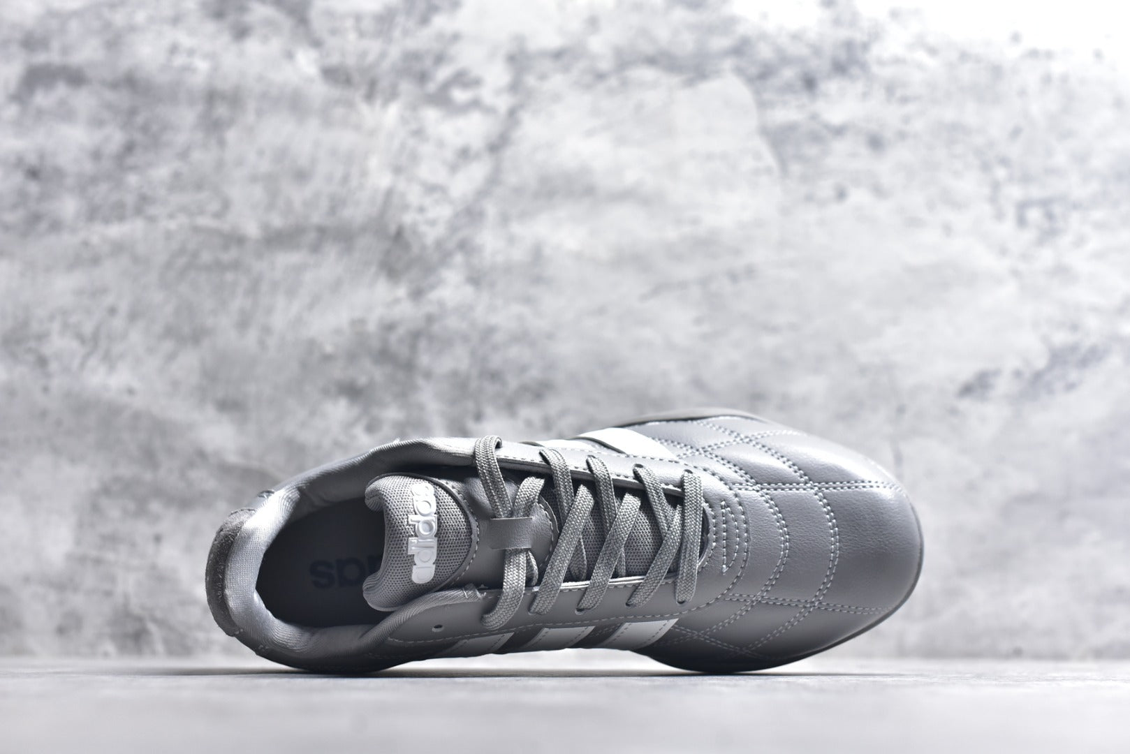Adidas Adipista — Grey / White / Grey Gum