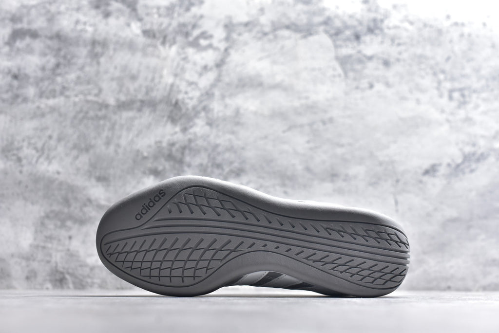 Adidas Adipista — Grey / White / Grey Gum