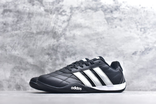 Adidas Adipista — Core Black / White / Black Gum