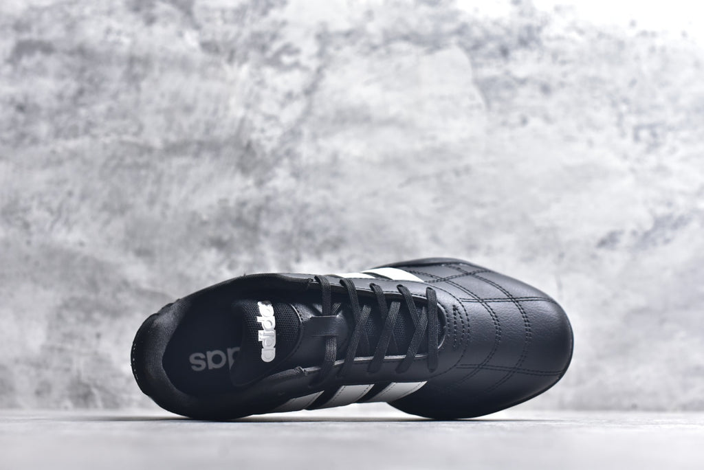 Adidas Adipista — Core Black / White / Black Gum