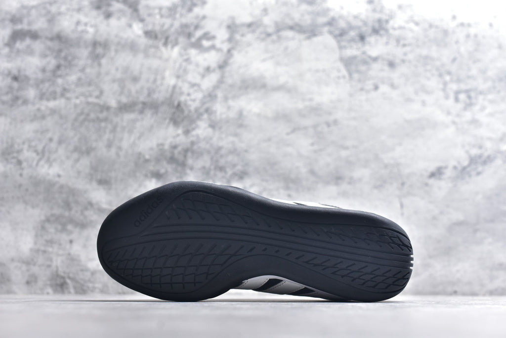 Adidas Adipista — Core Black / White / Black Gum