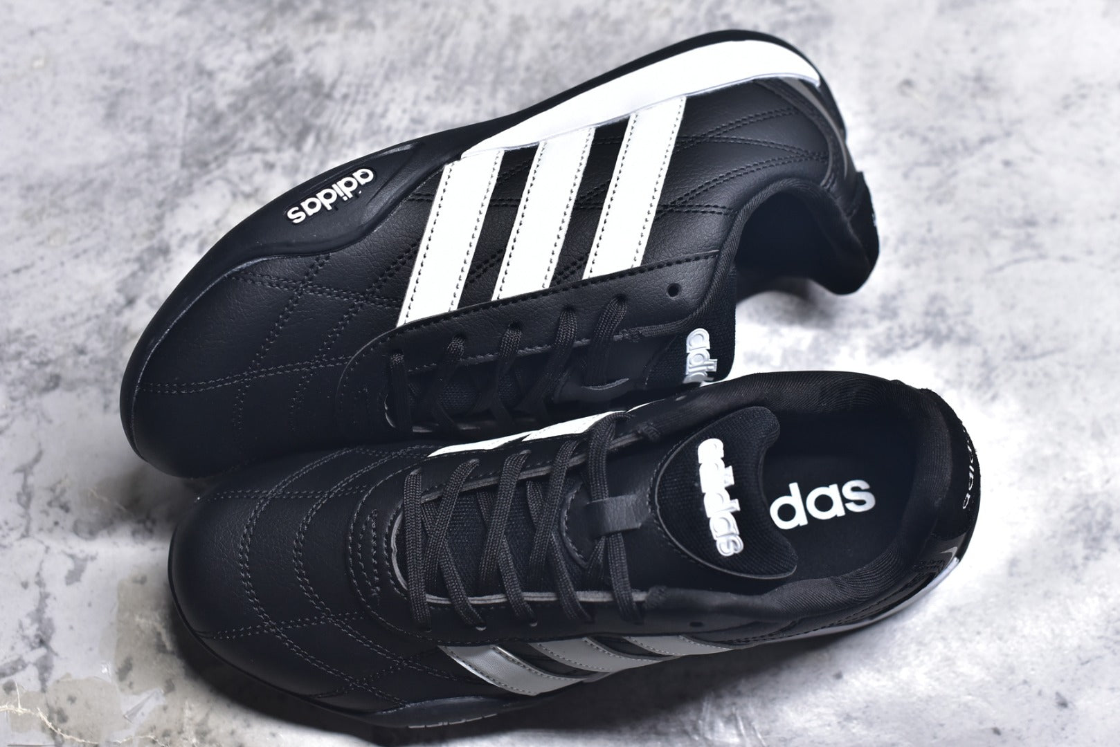 Adidas Adipista — Core Black / White / Black Gum