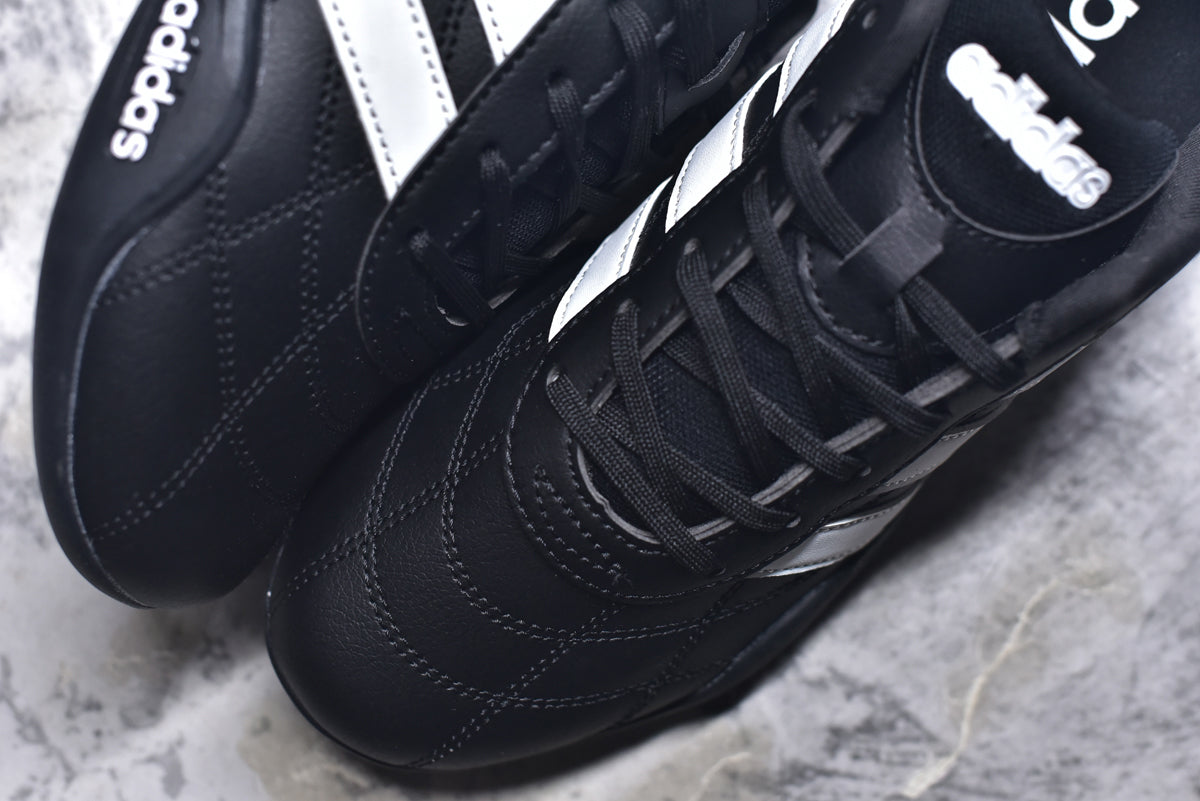 Adidas Adipista — Core Black / White / Black Gum
