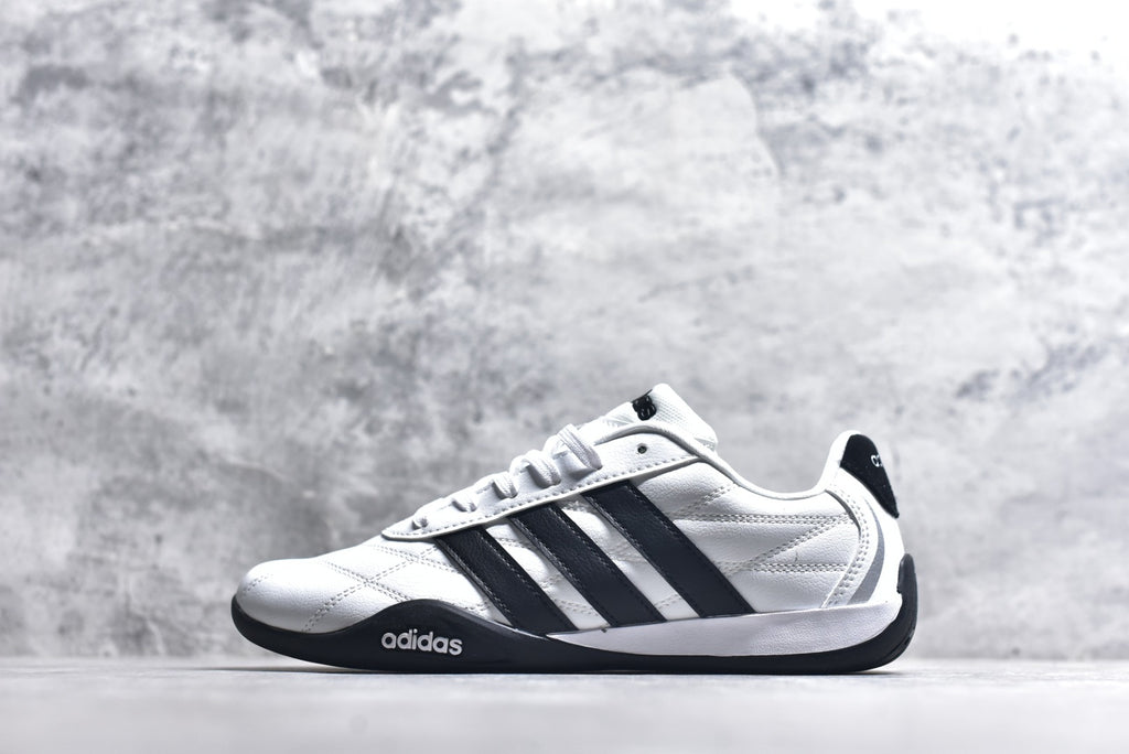 Adidas Adipista — Cloud White / Core Black / Black Gum