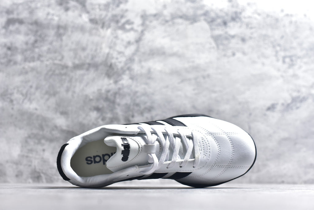 Adidas Adipista — Cloud White / Core Black / Black Gum