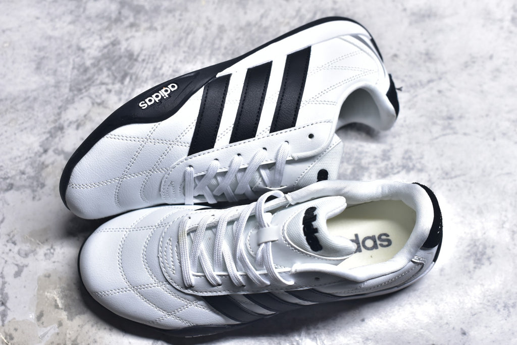 Adidas Adipista — Cloud White / Core Black / Black Gum