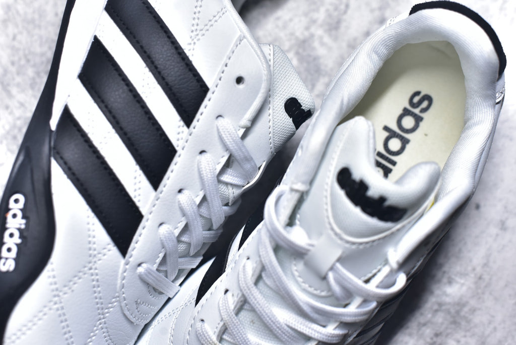 Adidas Adipista — Cloud White / Core Black / Black Gum