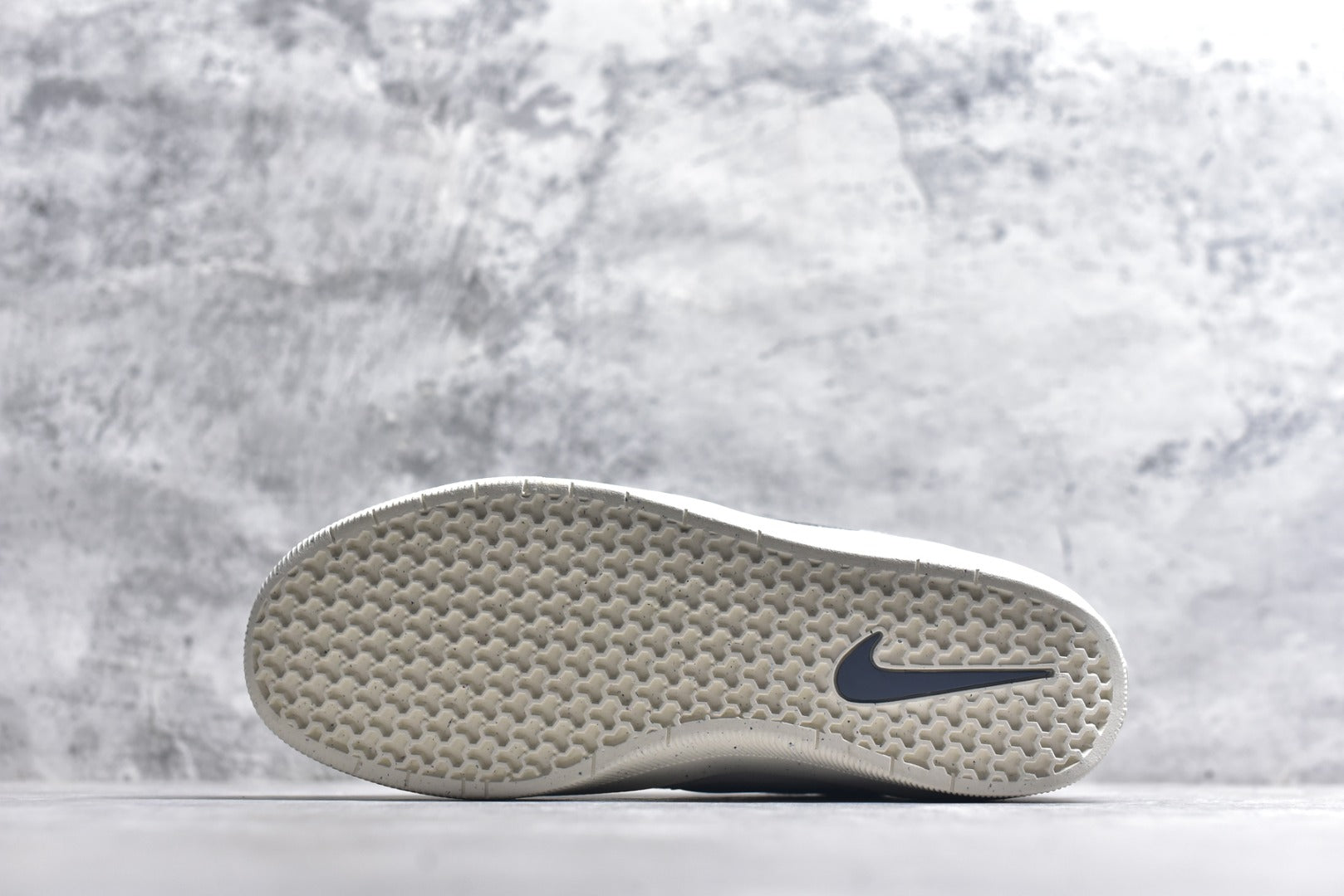 Nike SB Force 58 — Summit White / Cobalt Bliss / Light Smoke Grey