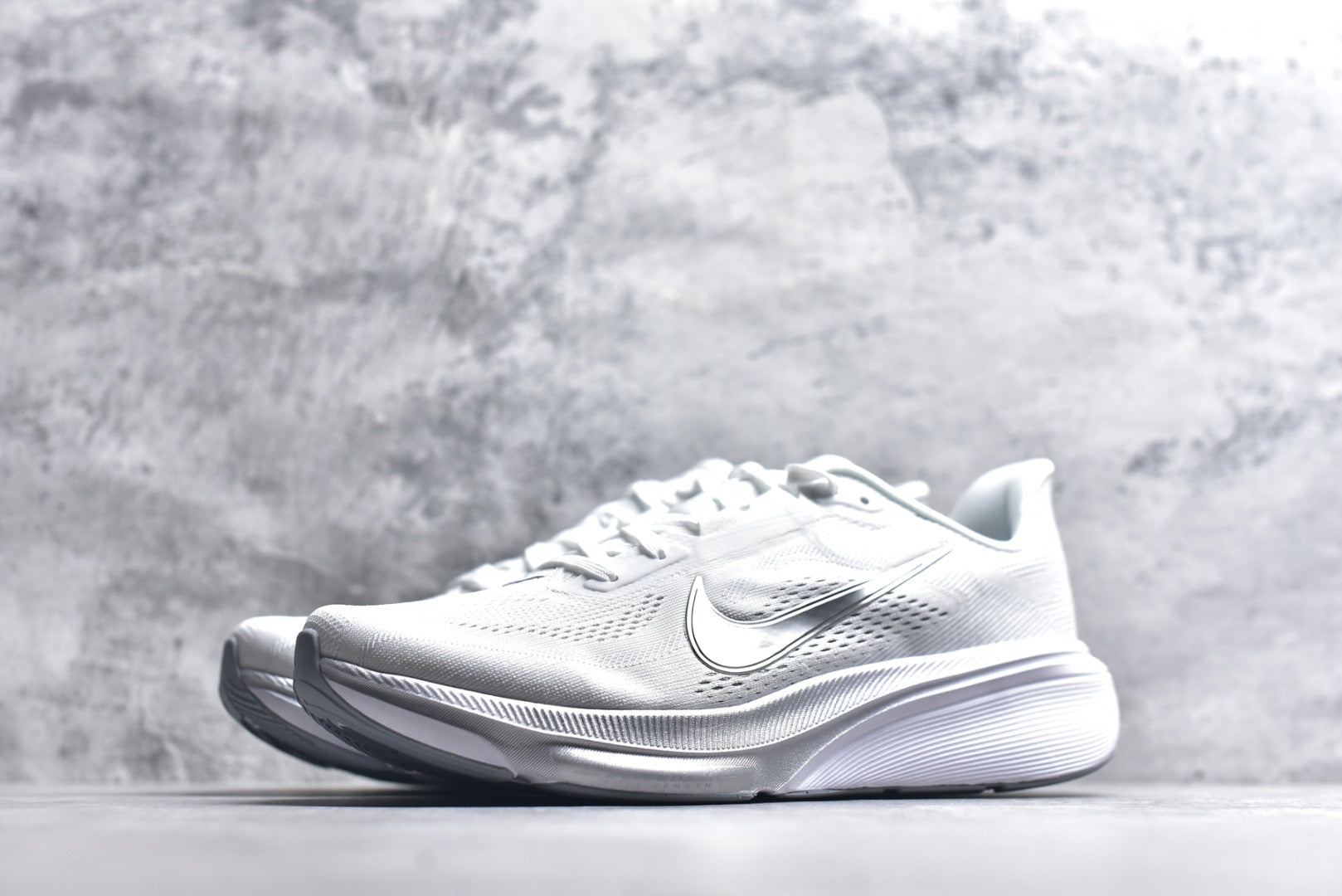 Nike Pegasus 42 — White / Metallic Silver / Pure Platinum