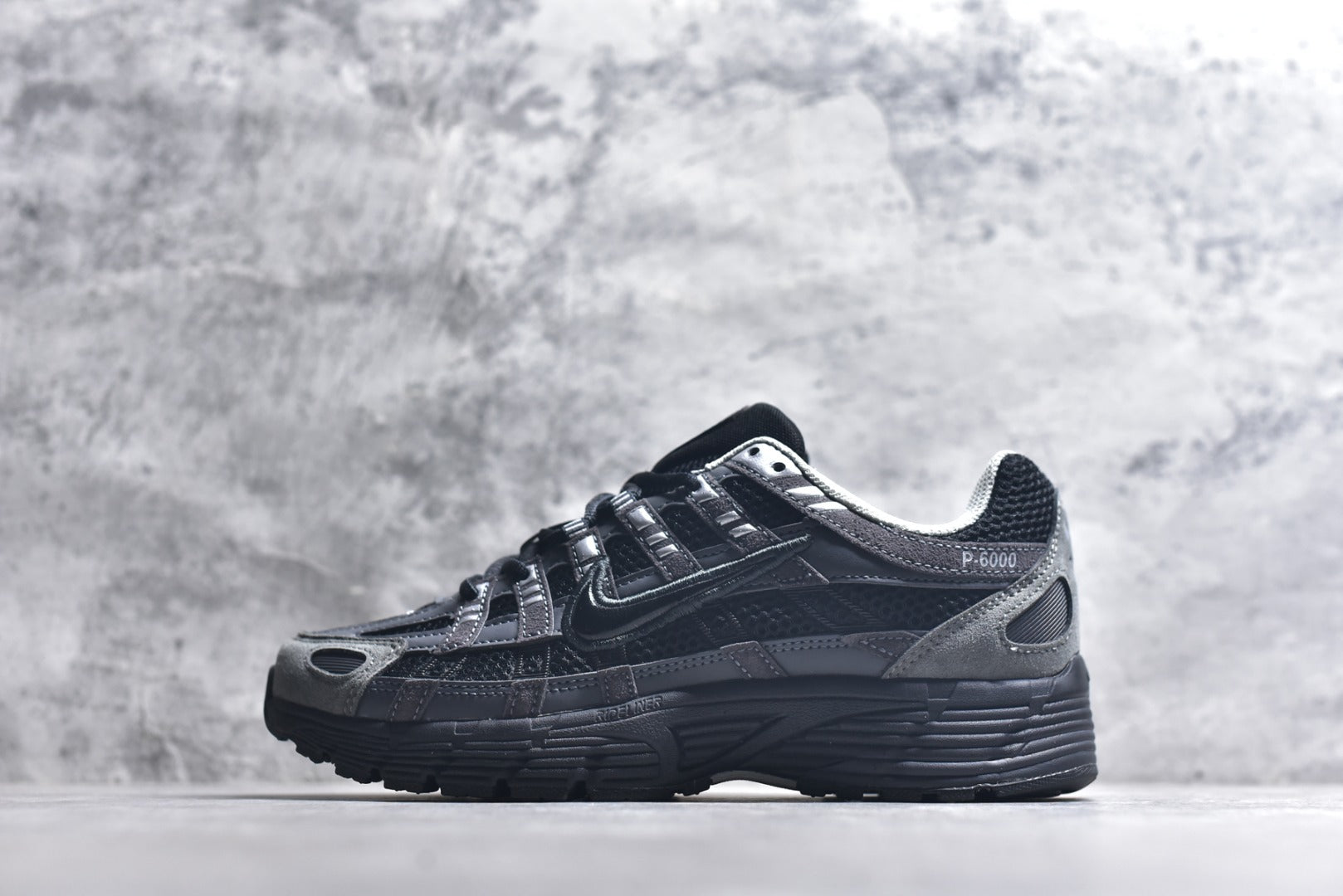 Nike P-6000 — Triple Black / Anthracite
