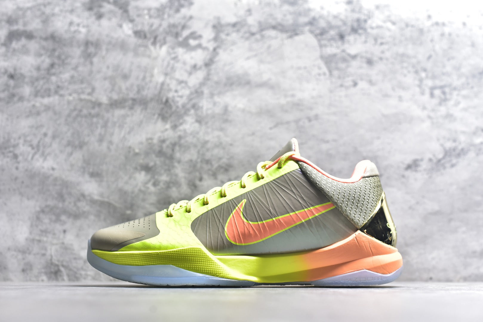 Nike Zoom Kobe 5 Protro "Olive Gold" IQ9316-200