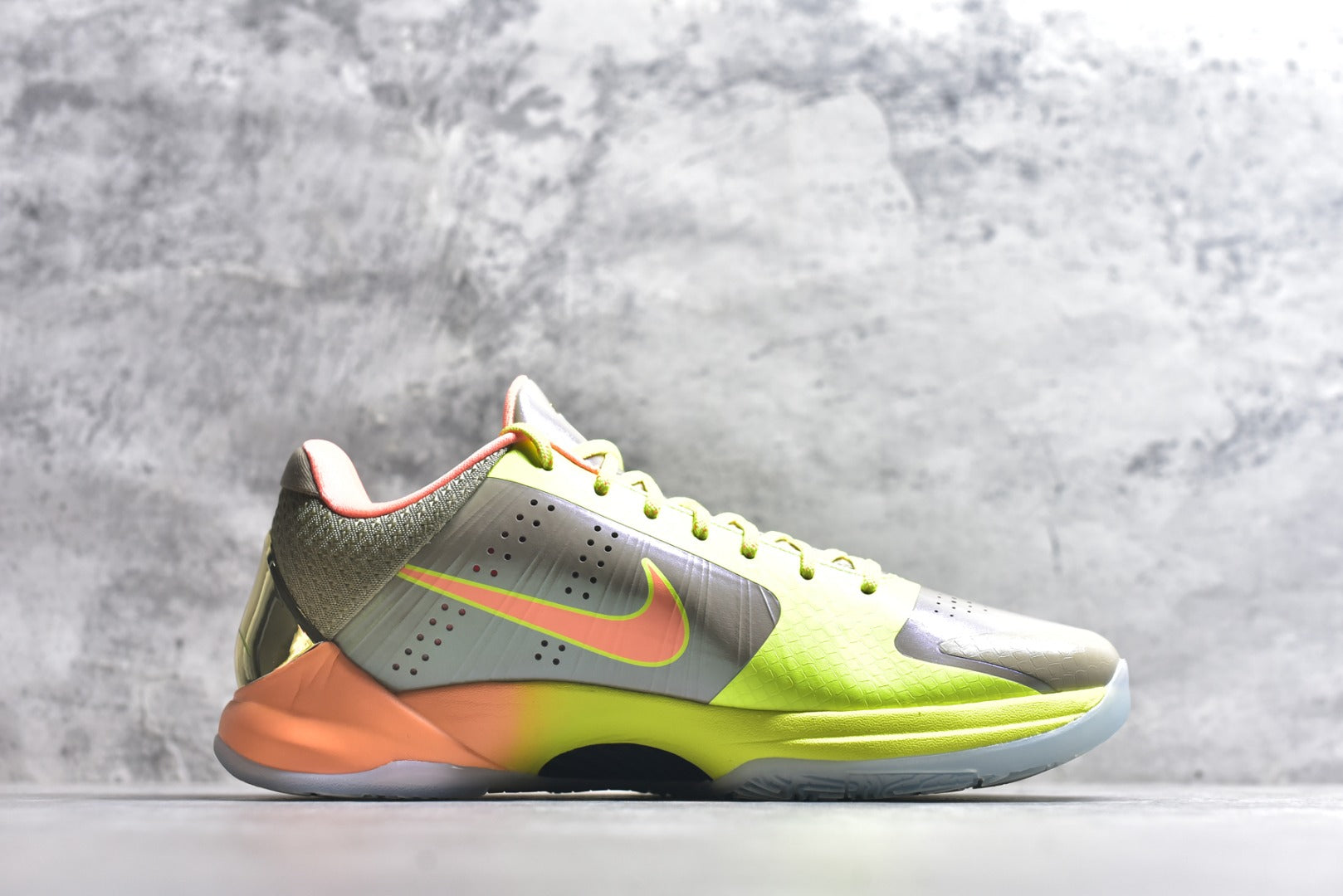 Nike Zoom Kobe 5 Protro "Olive Gold" IQ9316-200
