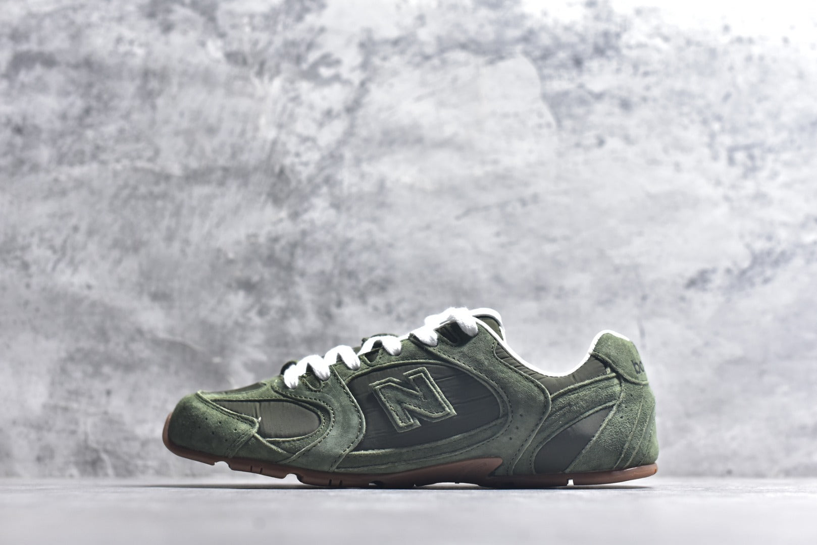 Miu Miu x New Balance 530 ECAP523059B
