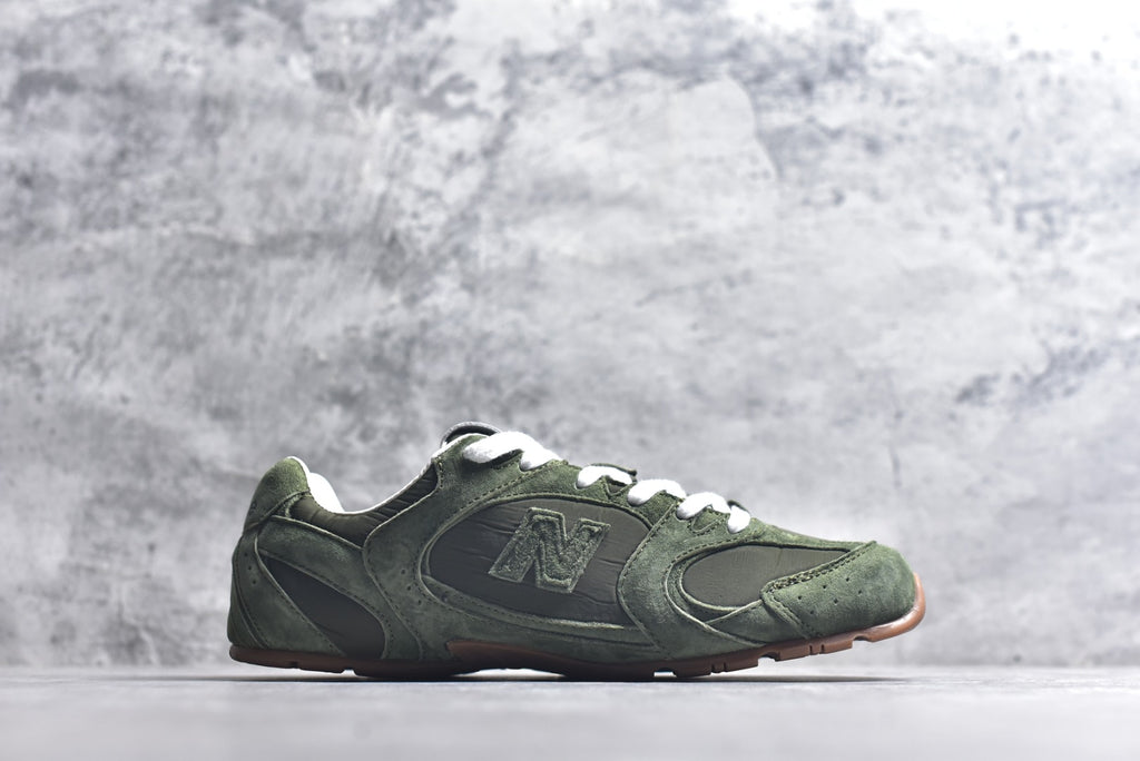 Miu Miu x New Balance 530 ECAP523059B