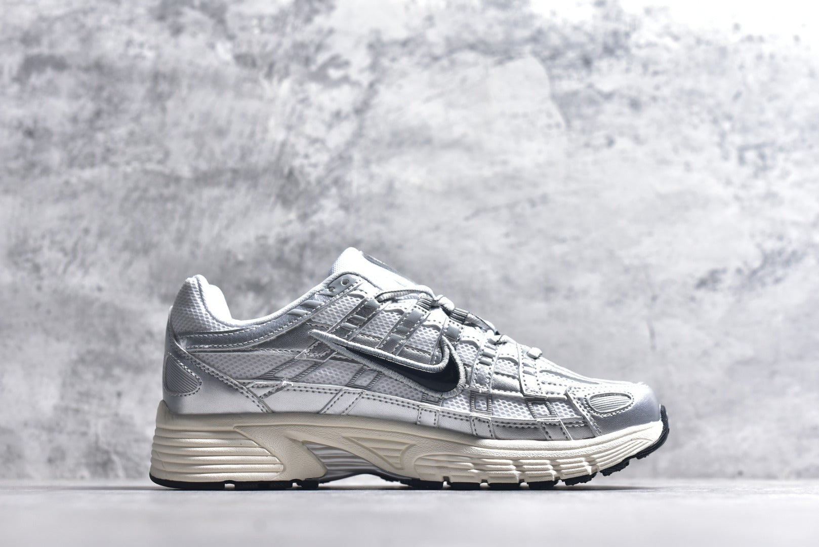 Nike P-6000