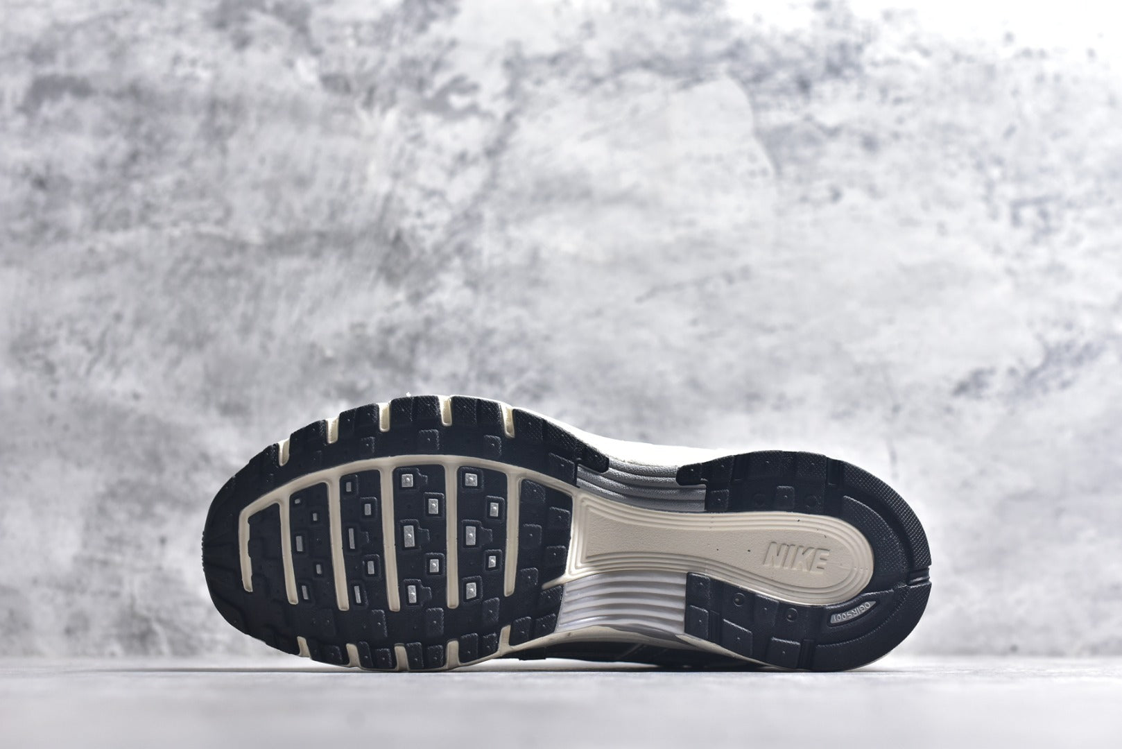 Nike P-6000