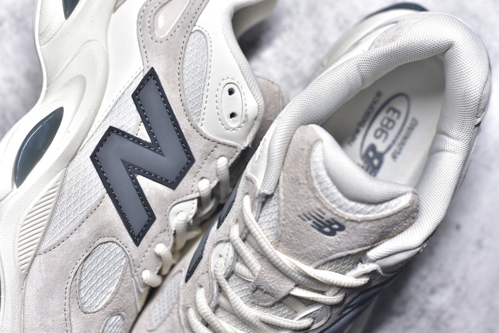 New Balance 983