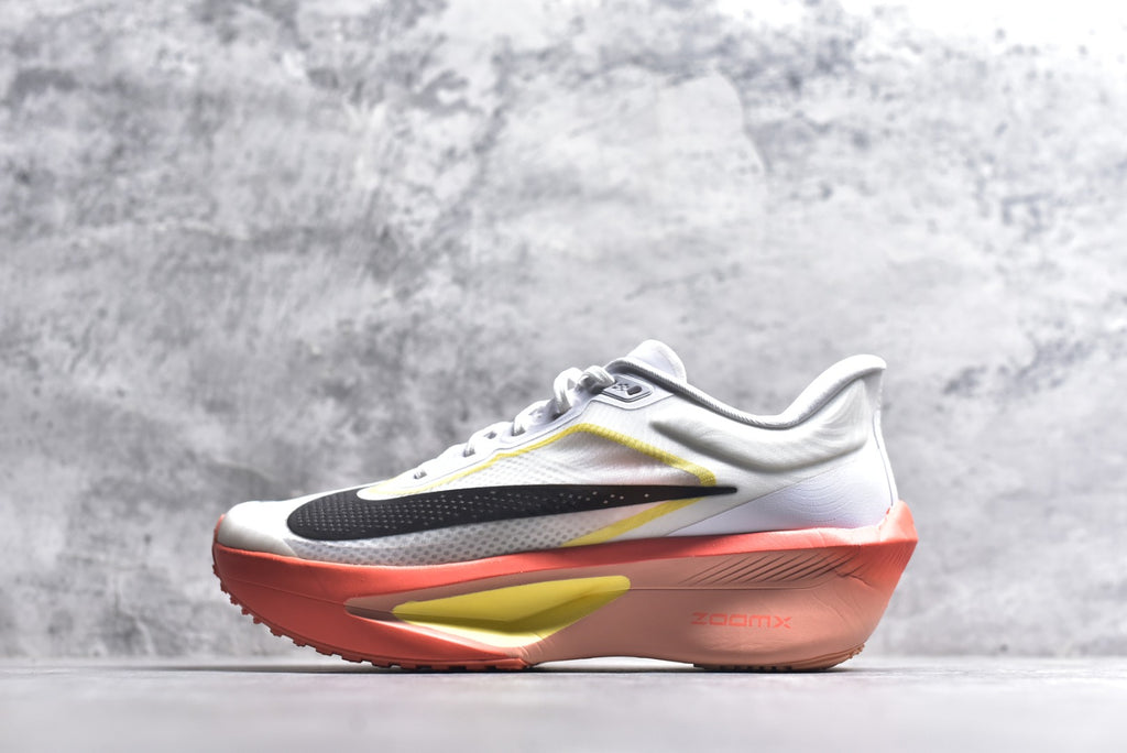 Nike ZoomX Invincible Run Flyknit 3