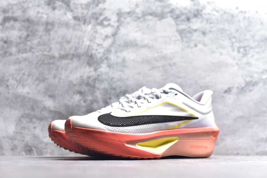 Nike ZoomX Invincible Run Flyknit 3