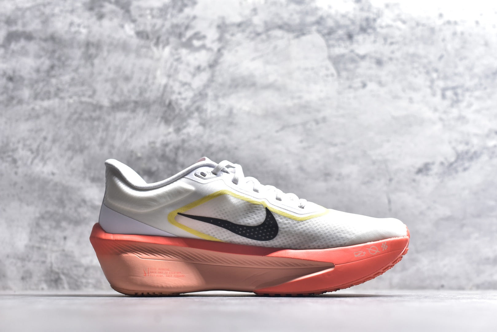 Nike ZoomX Invincible Run Flyknit 3