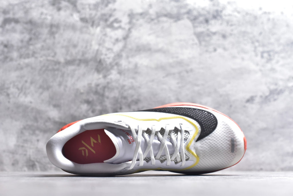 Nike ZoomX Invincible Run Flyknit 3