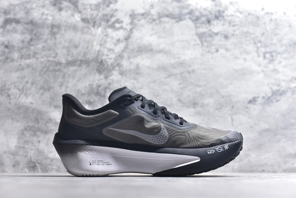 Nike Zoom Fly 6