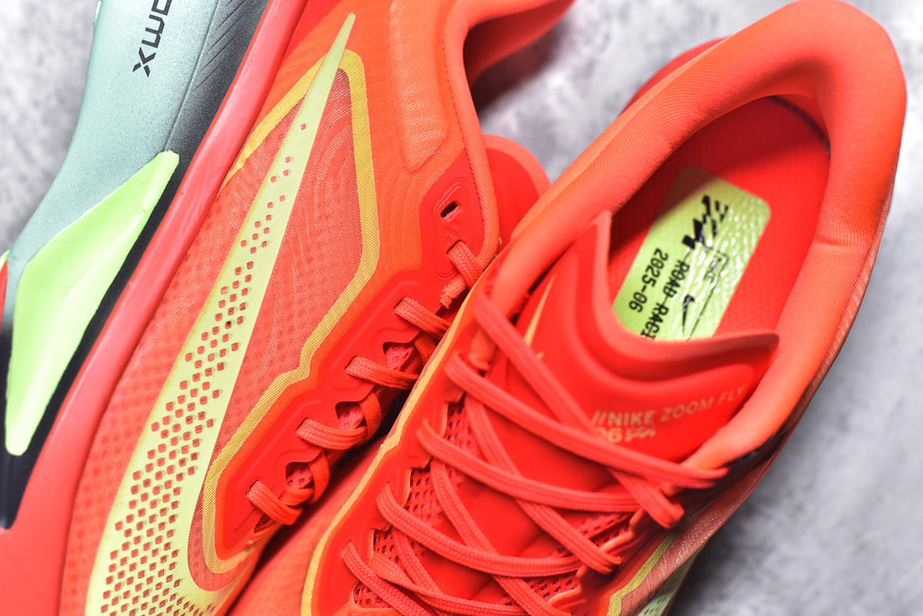 Nike Zoom Fly 6