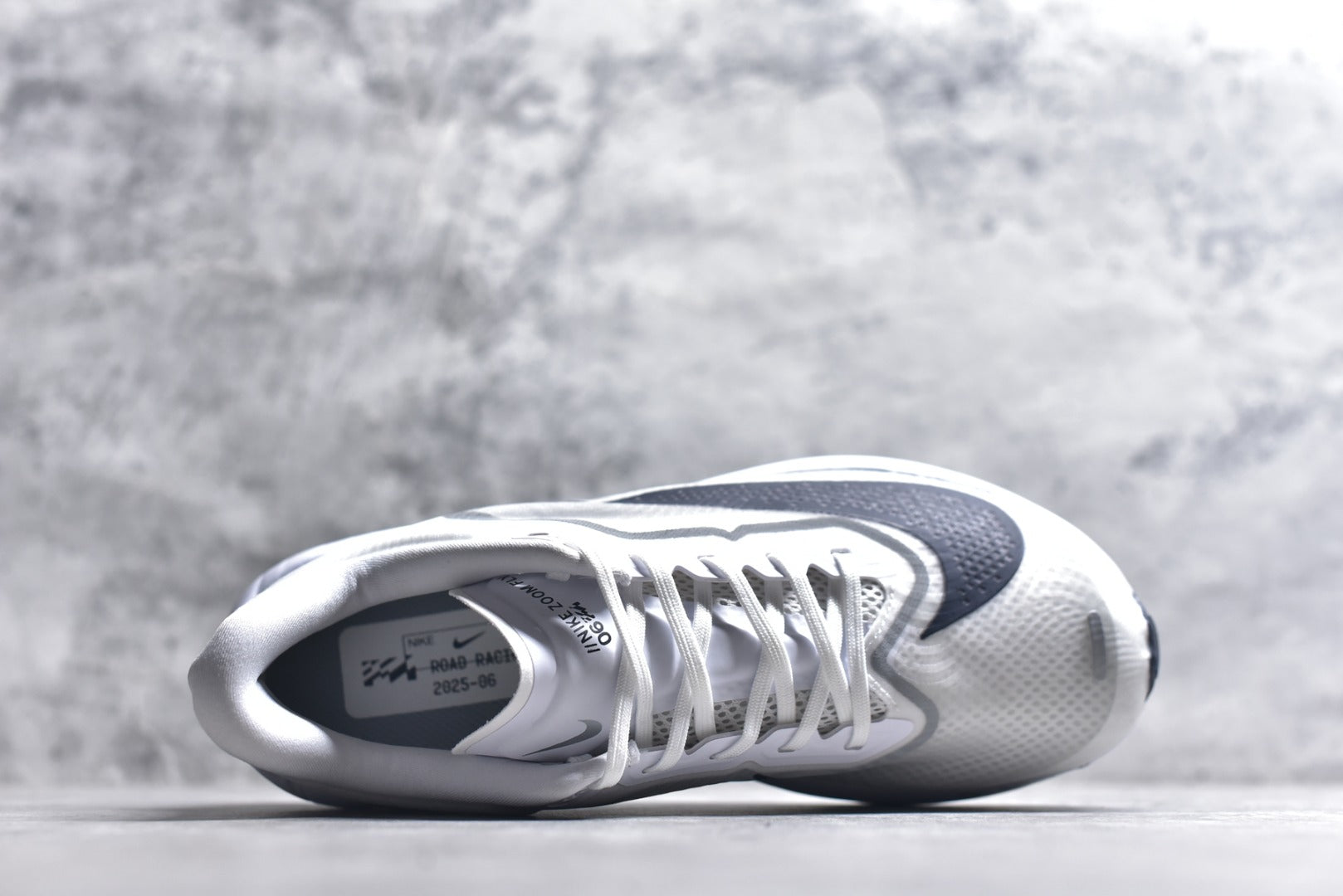 Nike Zoom Fly 6 Lightweight Flyknit Low-Top Running Sneaker | FN8455-104
