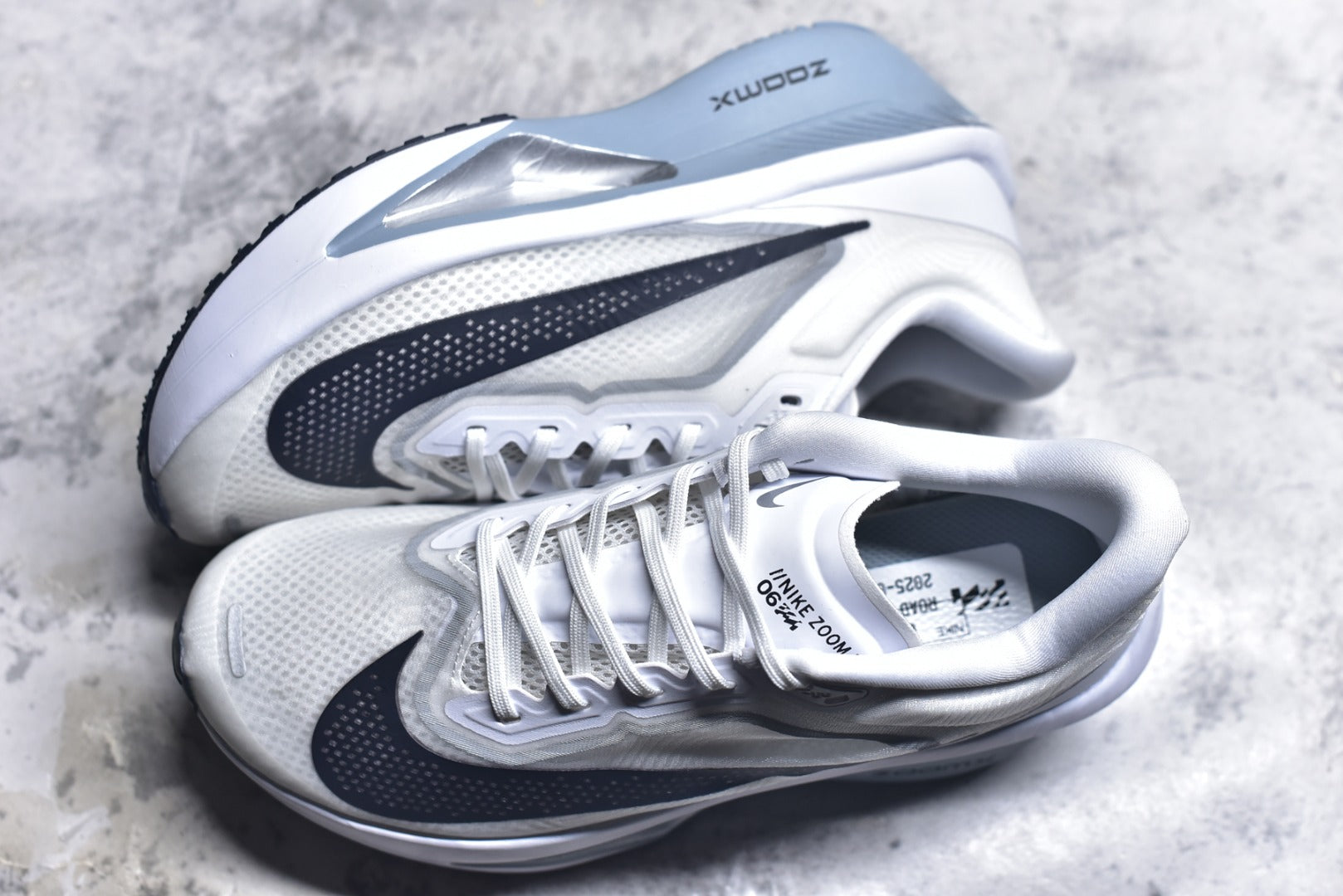 Nike Zoom Fly 6 Lightweight Flyknit Low-Top Running Sneaker | FN8455-104