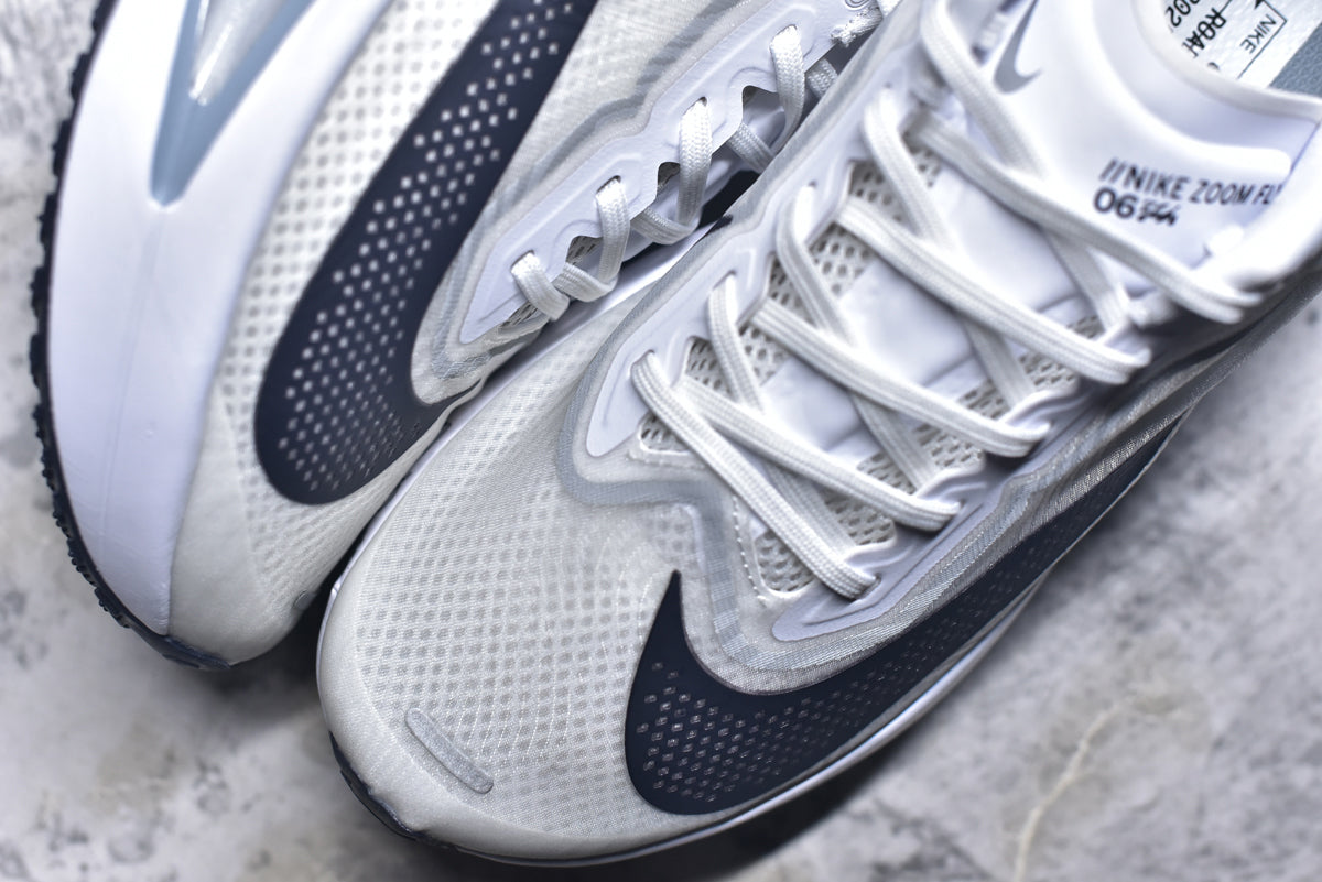Nike Zoom Fly 6 Lightweight Flyknit Low-Top Running Sneaker | FN8455-104