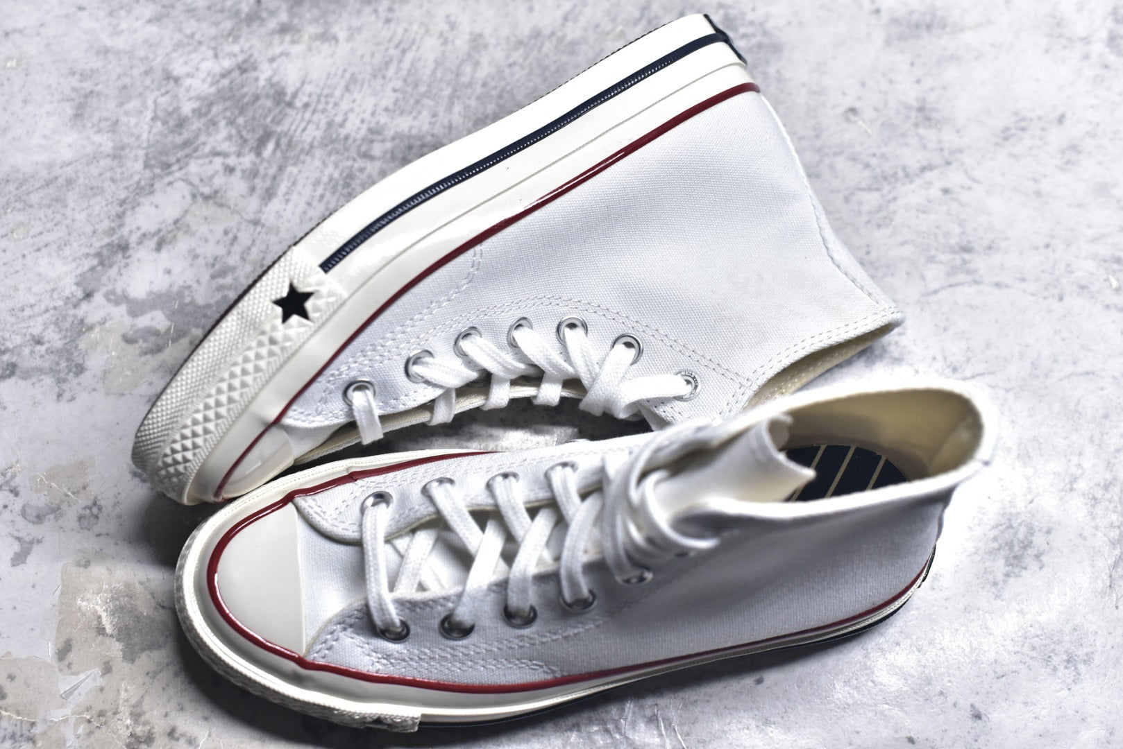 Converse Chuck 70 High Top Canvas Sneaker Unisex White | A24227C