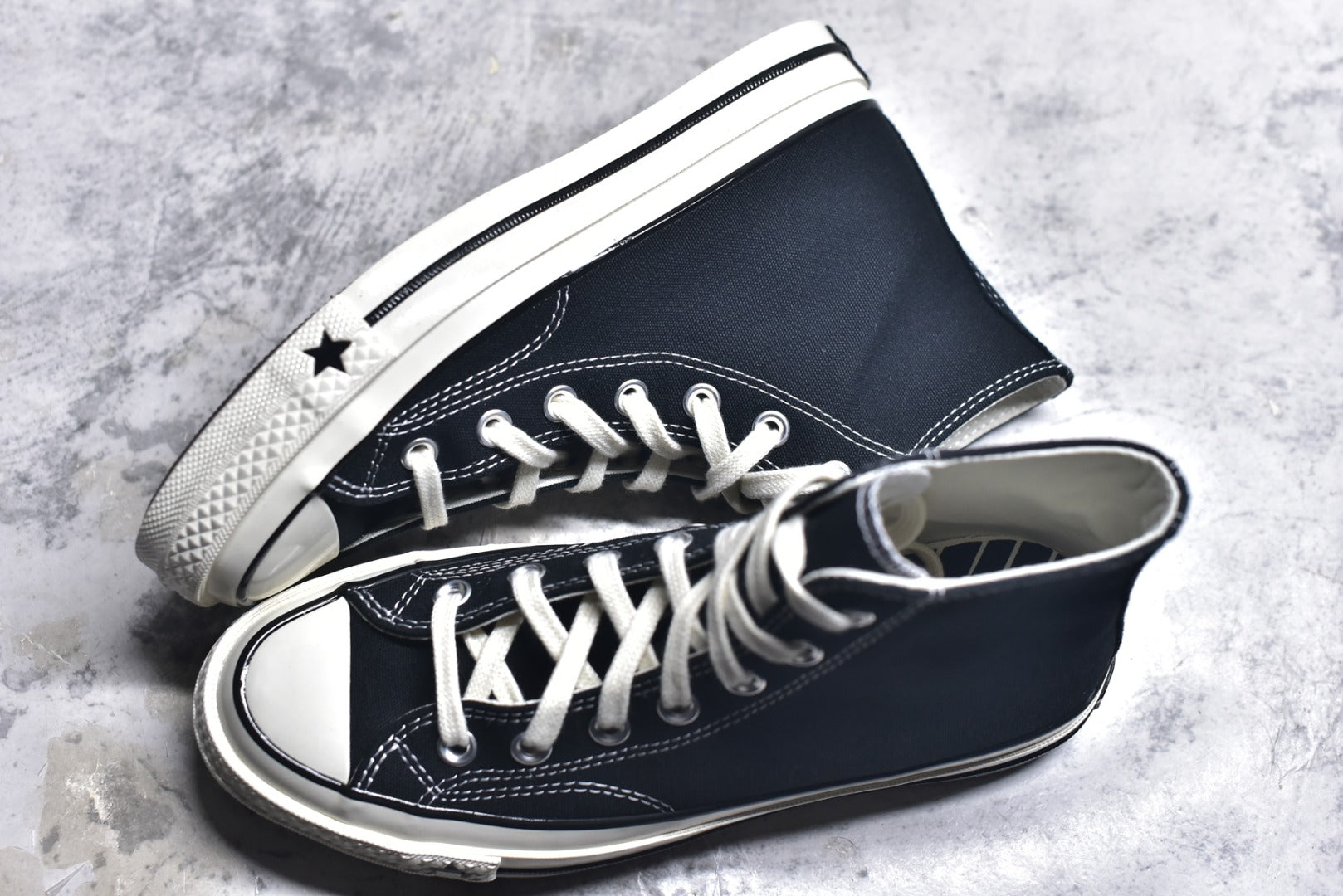 Converse Chuck 70 High Top Canvas Sneaker Unisex Black | A24225C