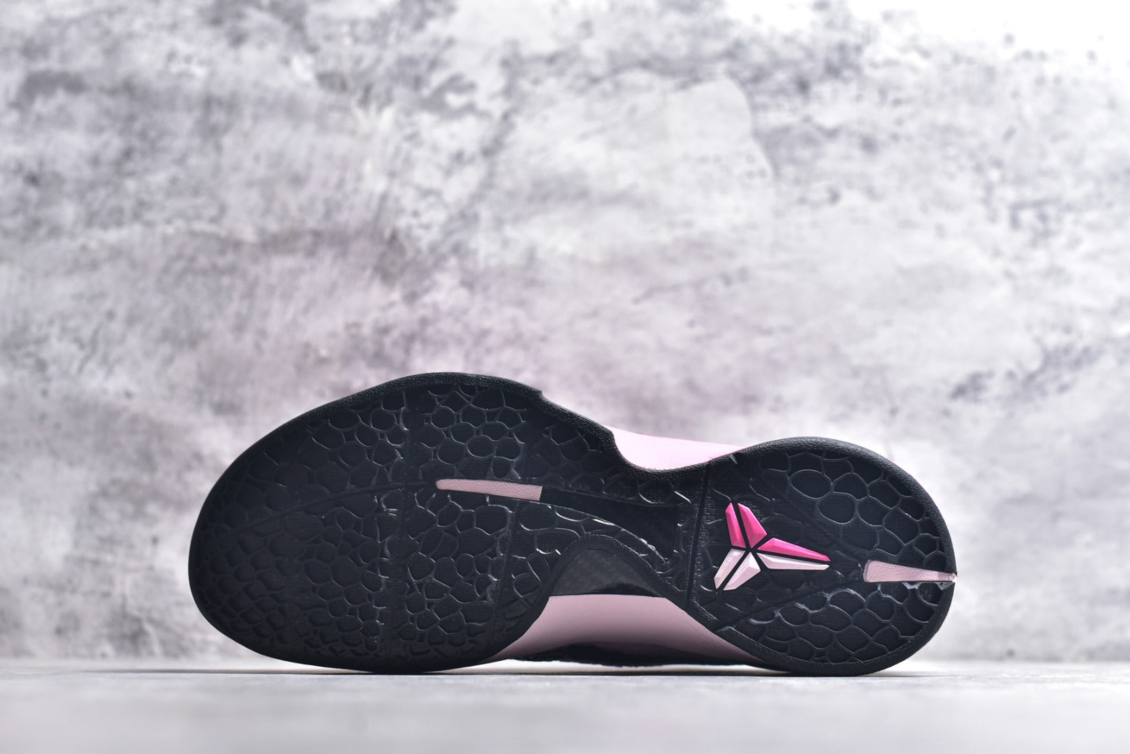 Nike Zoom Kobe 6 Protro 'Pink Mismatched' Basketball Sneaker | IQ9317-001