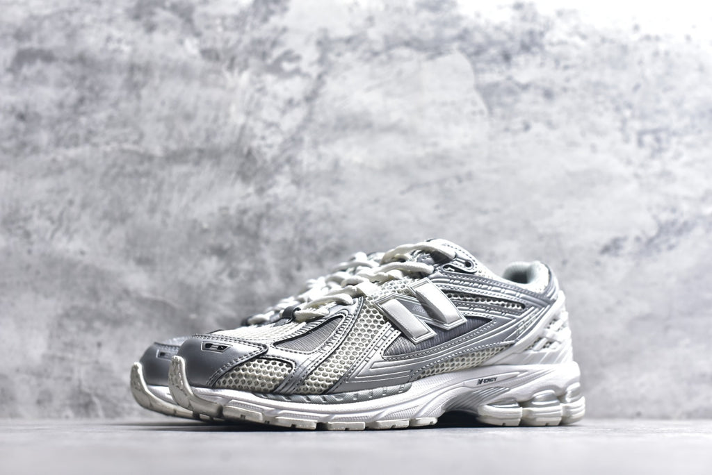 New Balance 1906 Retro Lifestyle Sneaker | U1906RCB