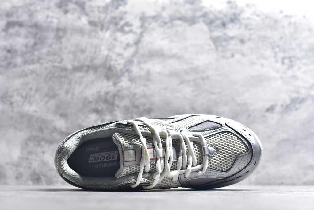 New Balance 1906 Retro Lifestyle Sneaker | U1906RCB