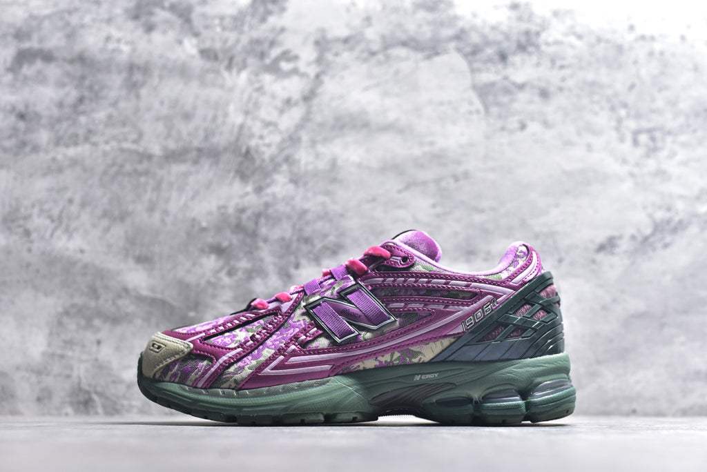New Balance 1906 Retro Lifestyle Sneaker | M1906RDB