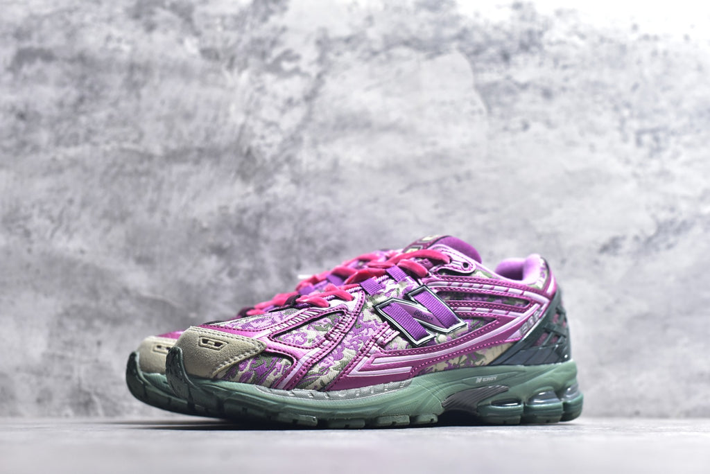 New Balance 1906 Retro Lifestyle Sneaker | M1906RDB