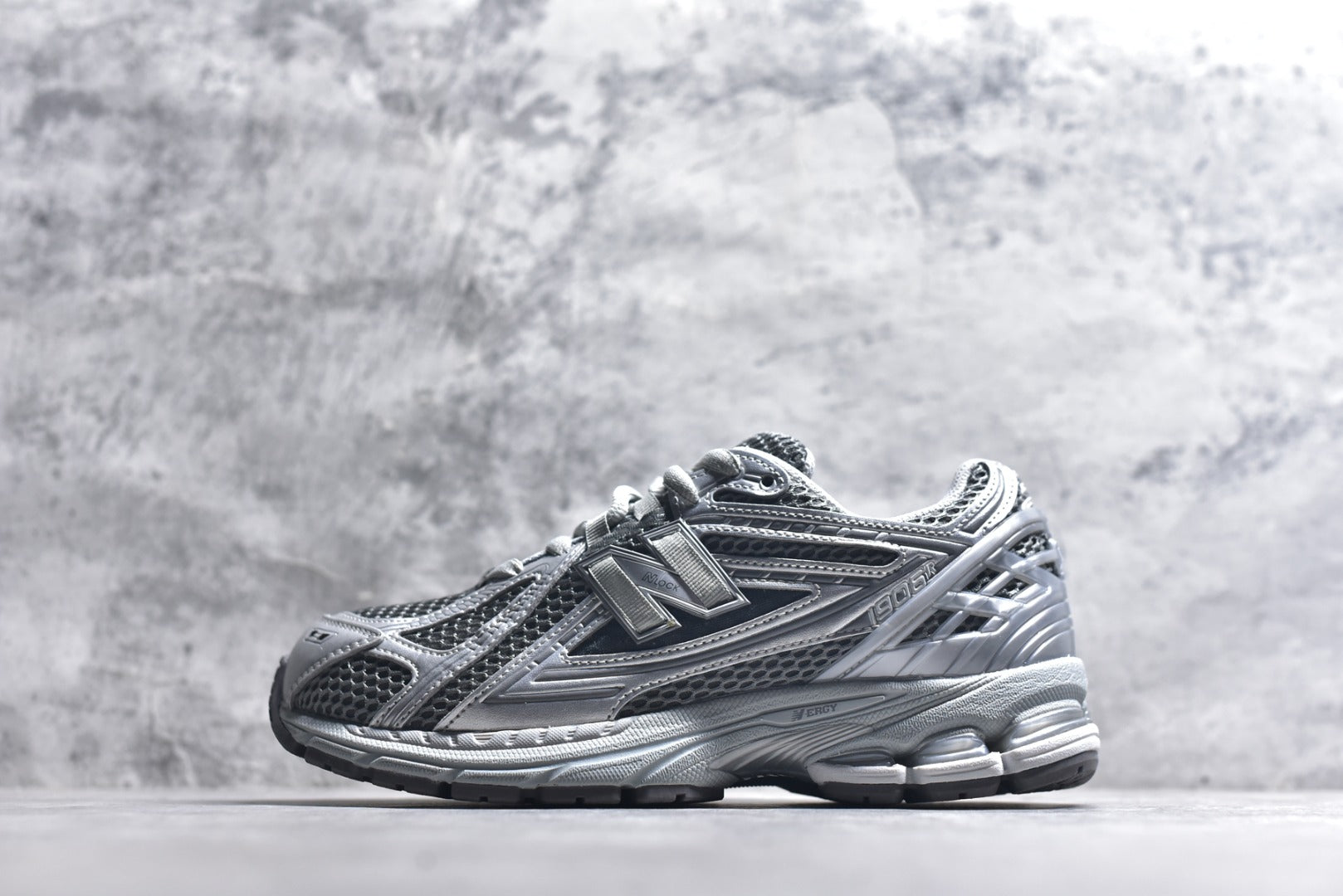 New Balance 1906 Retro Lifestyle Sneaker | M1906REH