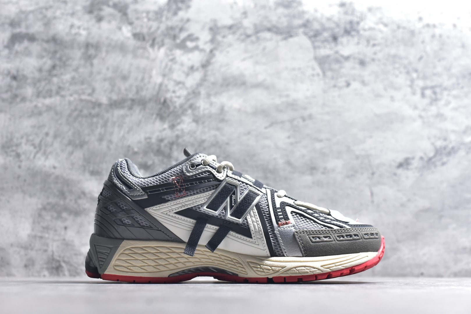 New Balance 1906 Retro Lifestyle Sneaker | U1906AC